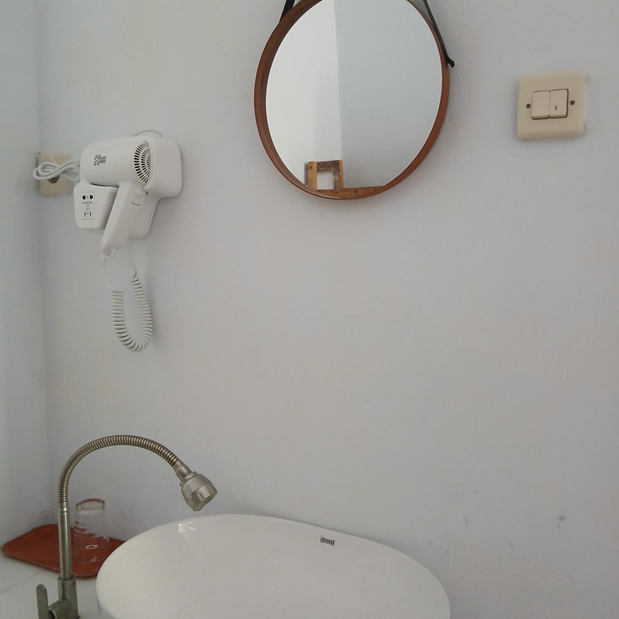 Renata Cottages Ohoililir Habitación foto